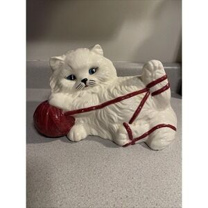 Large Vintage White Ceramic Persian Kitten Kitty Cat Playing w/ Red Yarn Figure